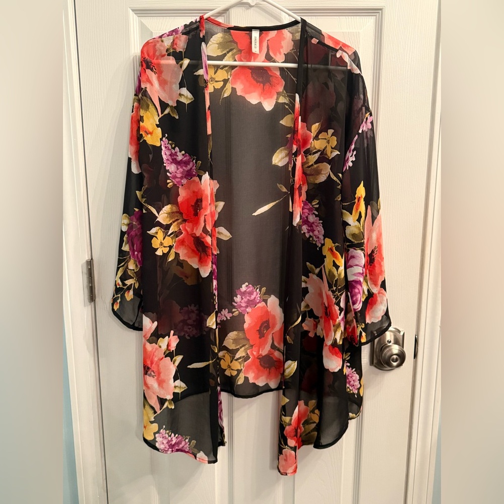 Emerald Floral Sheer Kimono in Red and Black